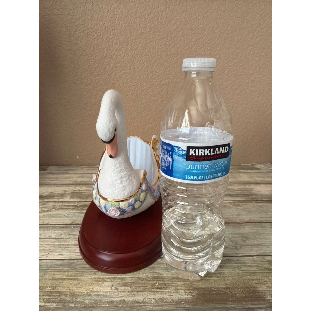 Lenox Carousel Swan Chariot with Wood Base 2009 Ltd Ed 120th Anniversary NIB - Picture 9 of 16